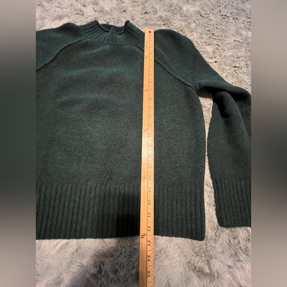 Mock Neck Wool Blend Banana Republic Sweater - Picture 9 of 10